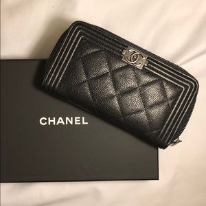 CHANEL Boy Caviar Small Zip Around Wallet